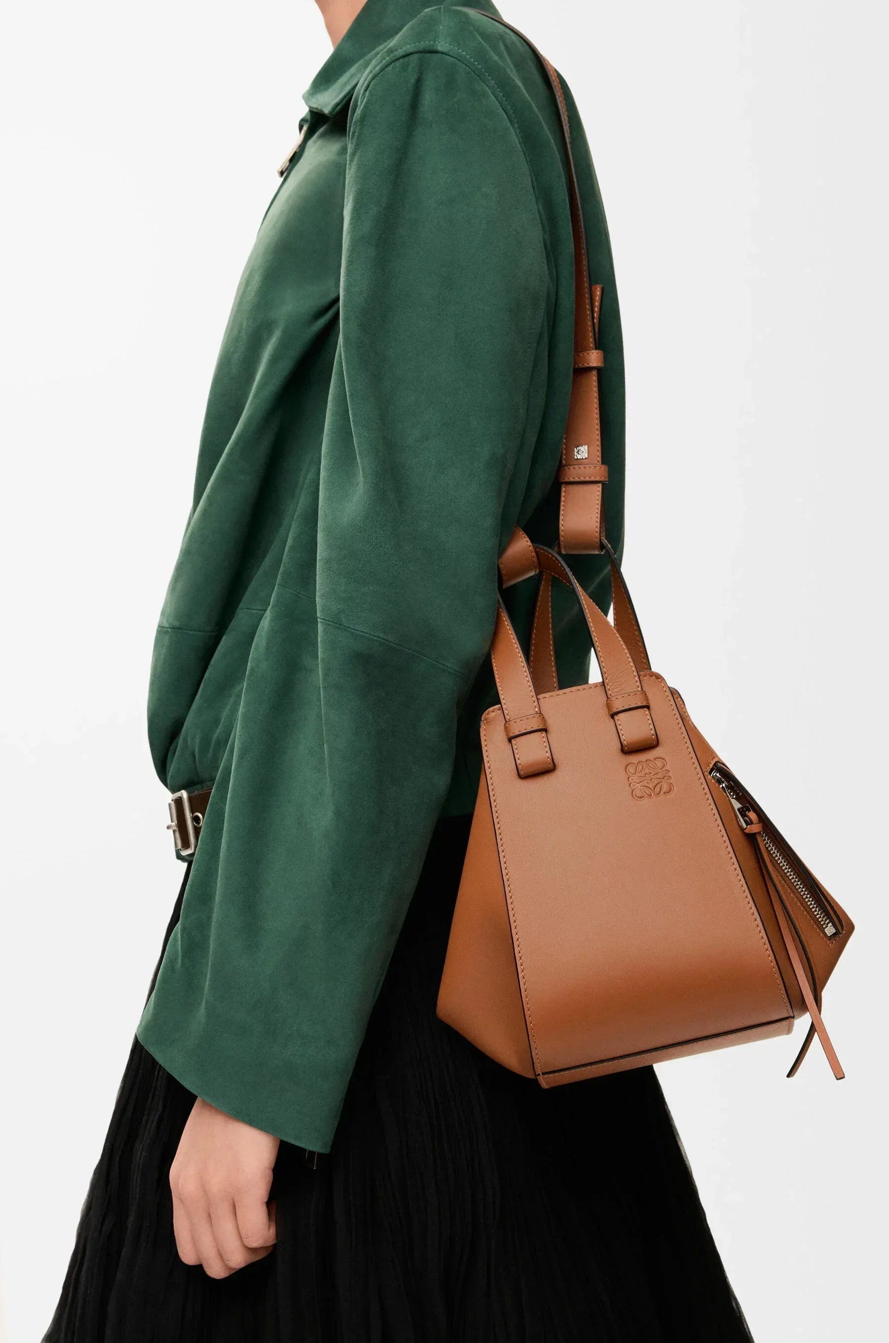 Compact Hammock bag in classic calfskin Tan - EliteLux Outlet