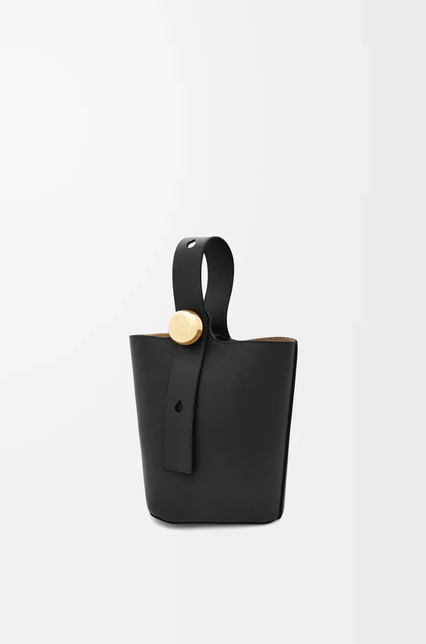 Mini Pebble bucket in smooth calfskin Black - EliteLux Outlet