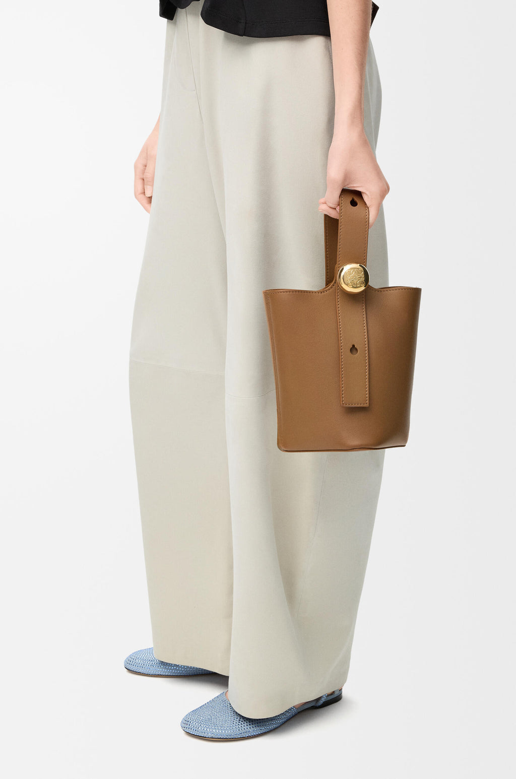 Mini Pebble Bucket Bag - Oak