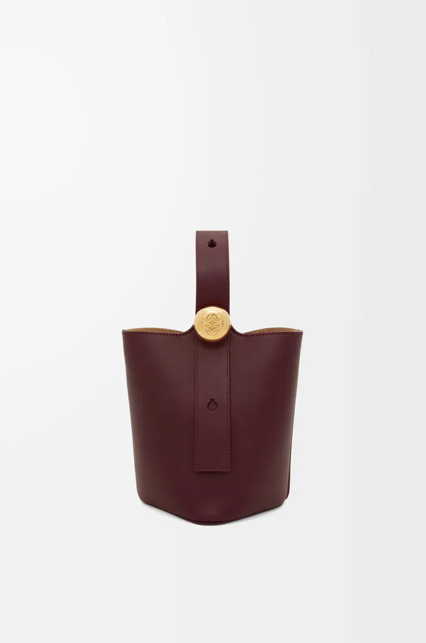 Mini Pebble bucket in smooth calfskin Dark Burgundy - EliteLux Outlet
