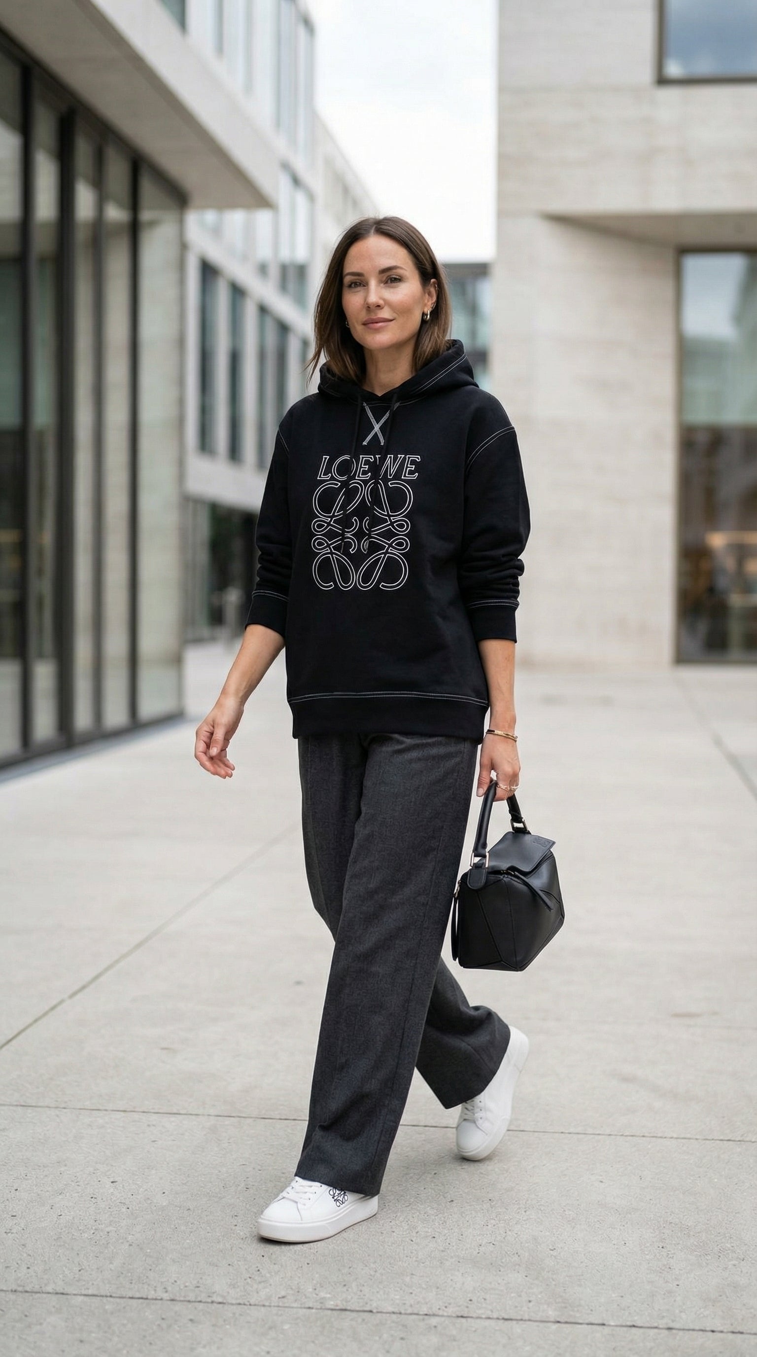 Signature Hoodie - Black
