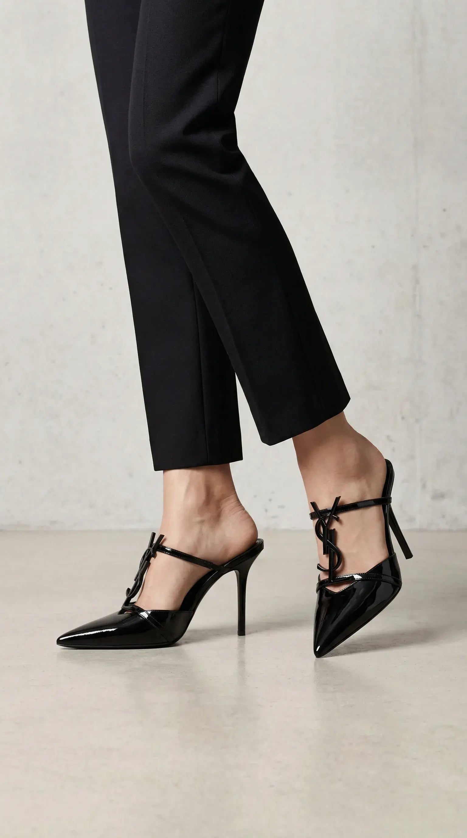 Pointed Toe Leather Mules – Black Metal