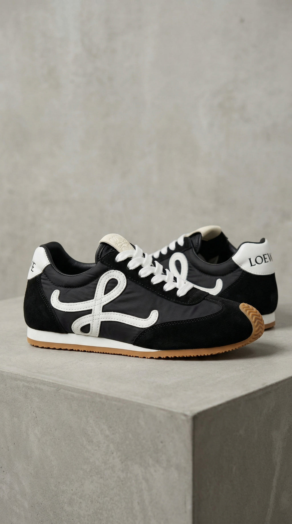 Classic Low Sneaker – Black & White