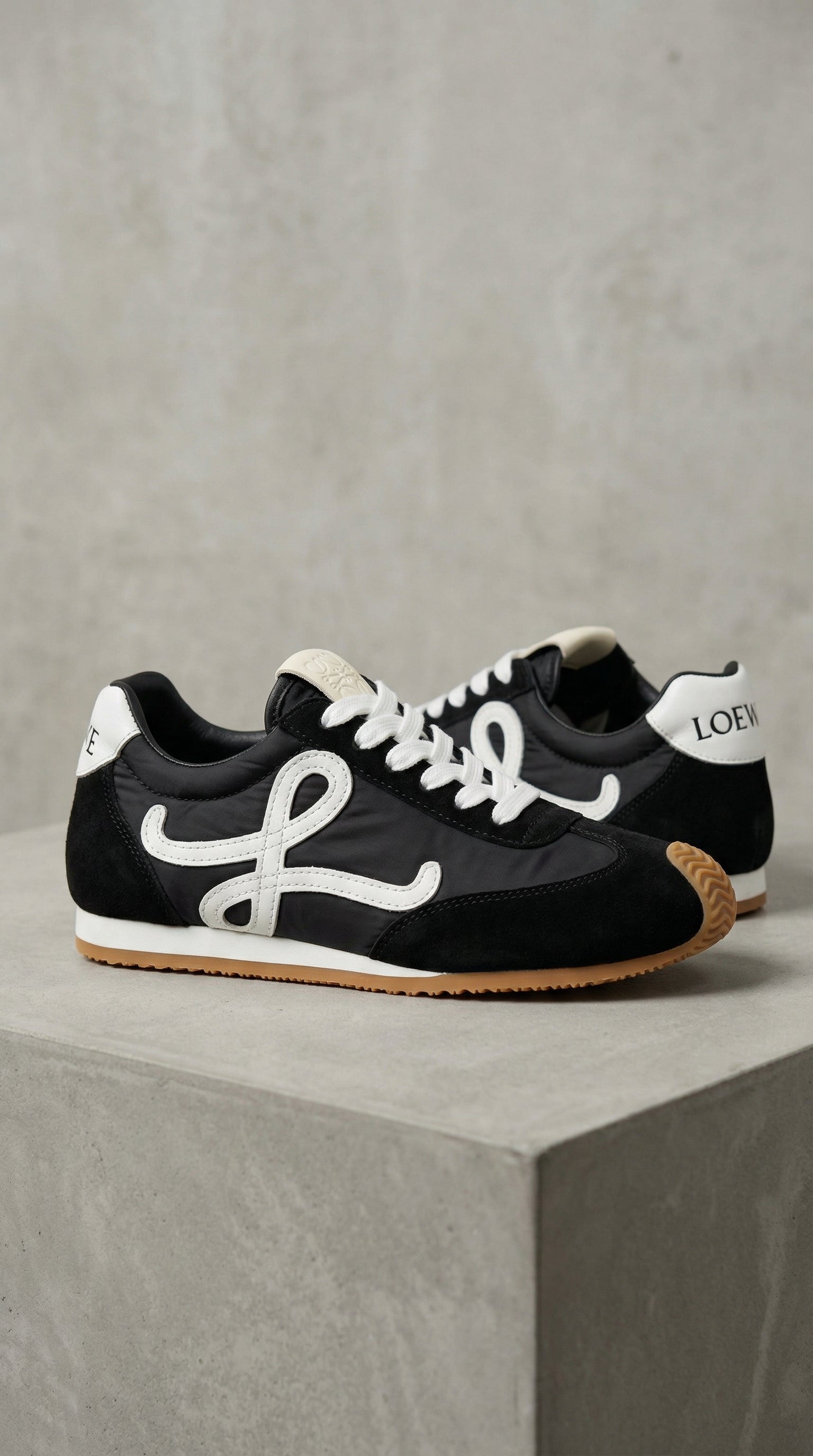 Classic Low Sneaker – Black & White