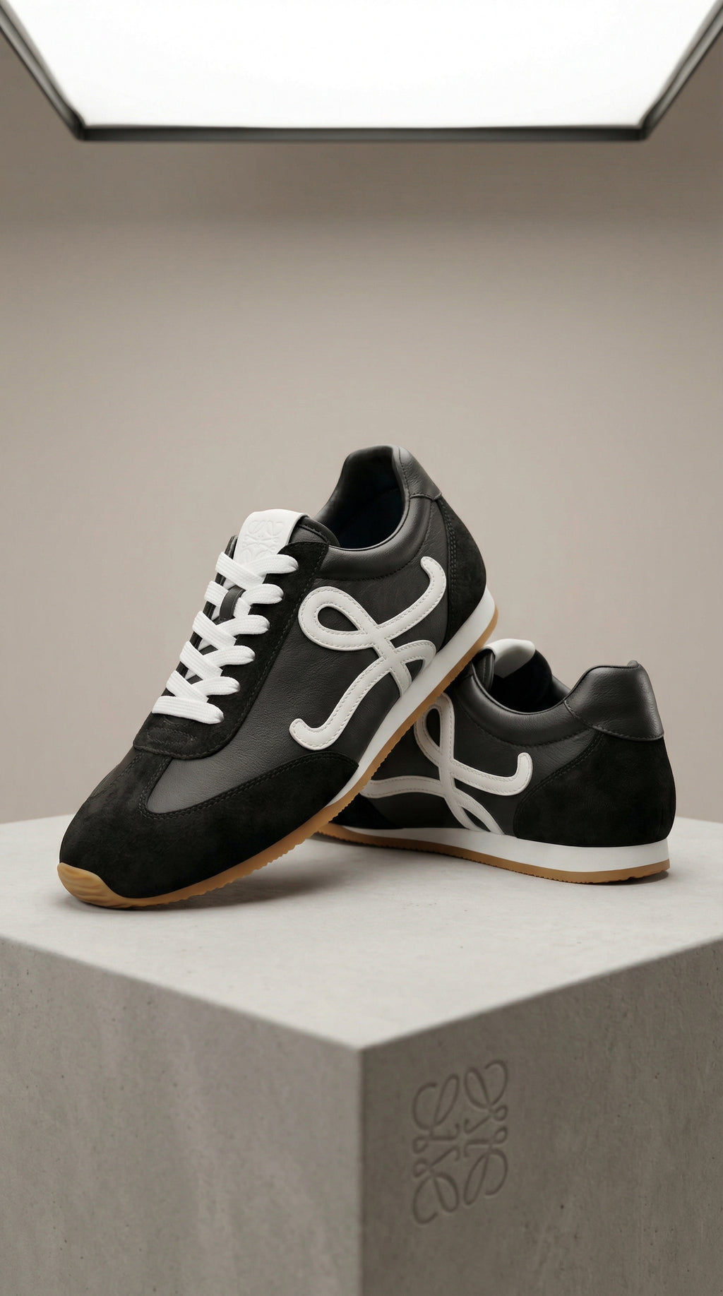 Classic Low Sneaker – Black & White