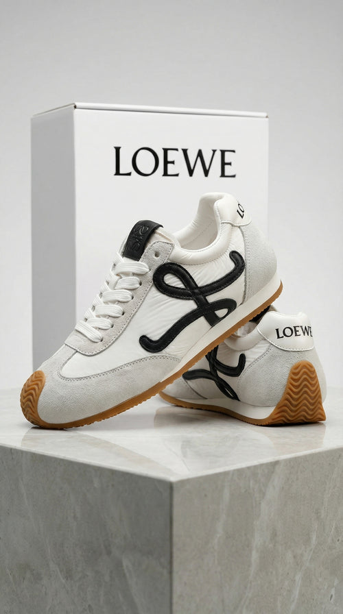Classic Low Sneaker – Off White & Black