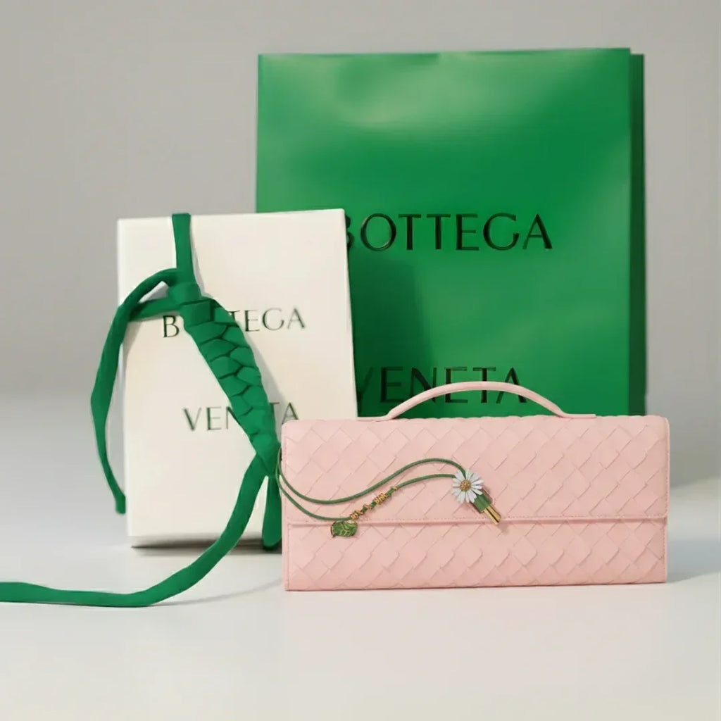 Andiamo Clutch Rose - EliteLux Outlet