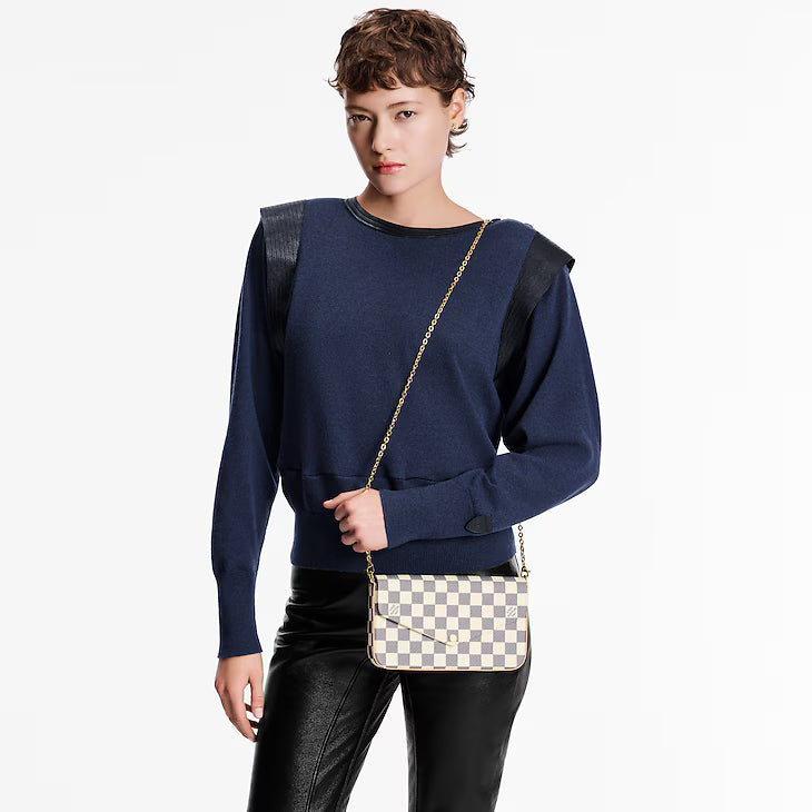 Chain Pochette Bag